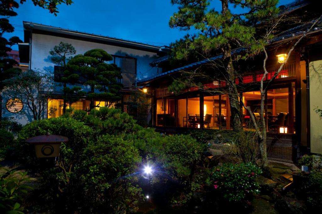 Ryokan Sennari (Adults Only) Beppu Bagian luar foto